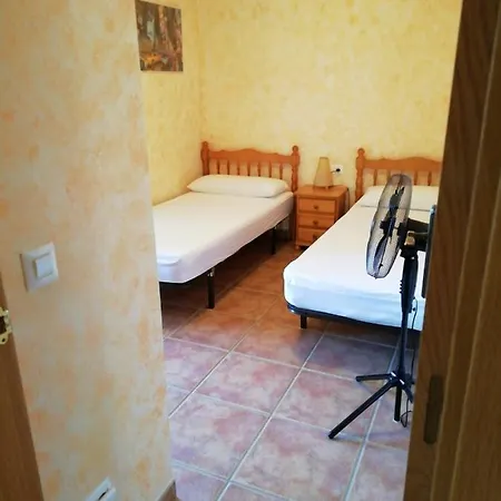 Mari & Jose Ramon Casa 10 Personas - 7 Adultos Max בית נופש